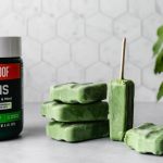 Sucettes glacées vertes pour un soutien rafraîchissant du corps et de l'esprit